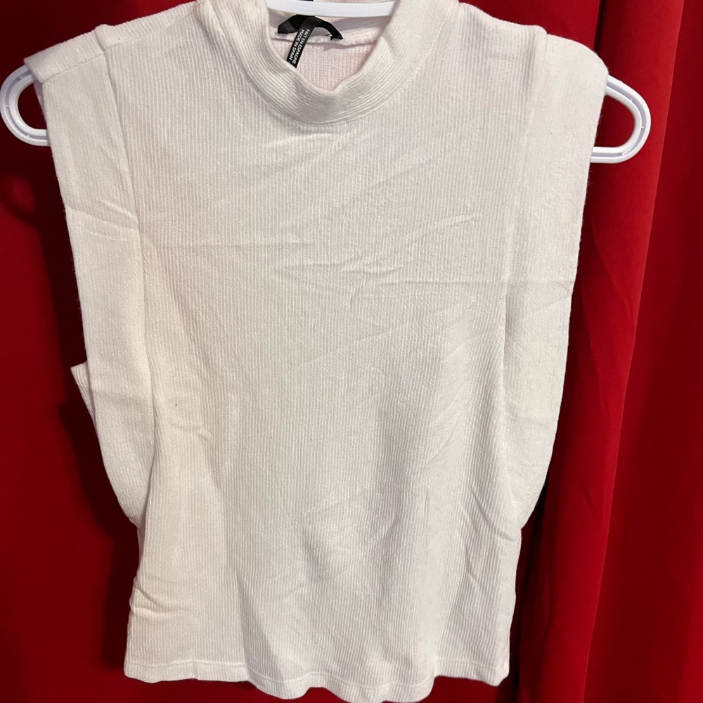 dynamite white top
